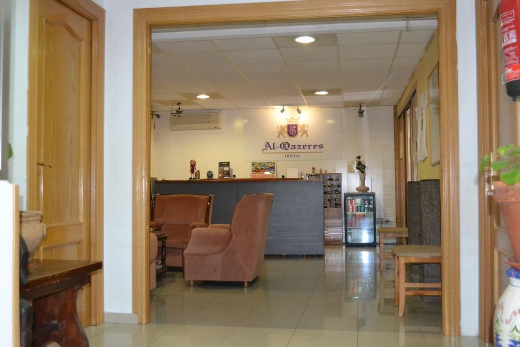 Hostal Al-Qazeres Caceres Ngoại thất bức ảnh